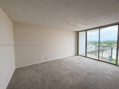 7601 E Treasure Dr 902, North Bay Village FL - photo 6 of 8