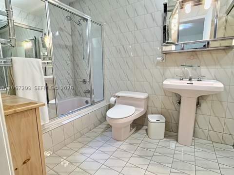 1885 SW 21st Ter, Miami FL - photo 21 of 36