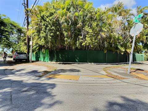 1885 SW 21st Ter, Miami FL - photo 6 of 36