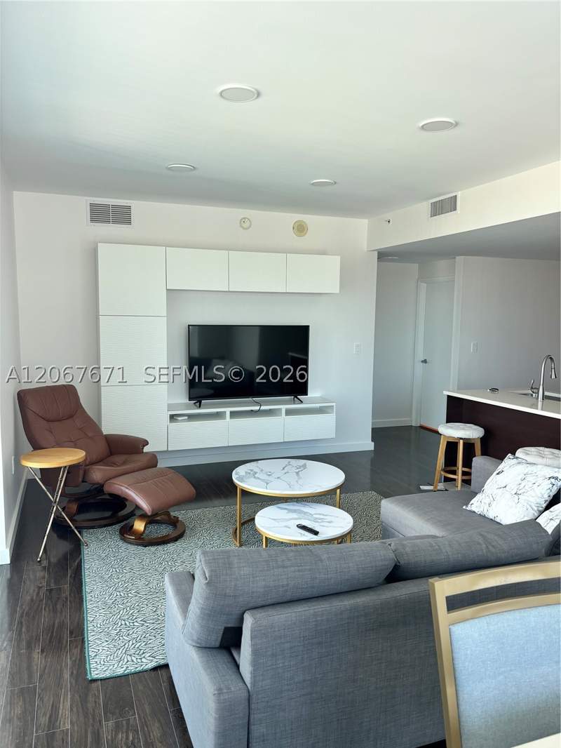 2 bedroom Condominium at 1900 N Bayshore Dr 4011, Quantum On The Bay Condo, Miami — photo 5