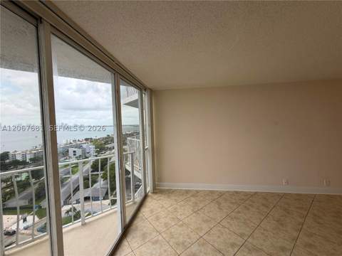 7601 E Treasure Dr 2007, North Bay Village FL - photo 10 of 20