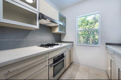 945 10th St 3, Miami Beach FL - photo 6 of 13