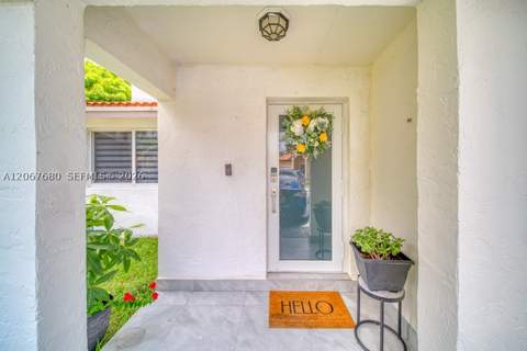 8611 SW 207th Ter, Cutler Bay FL - photo 11 of 46