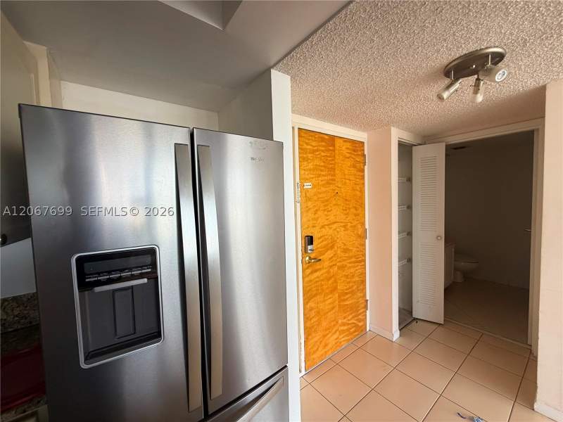 2 bedroom Condominium at 7601 E Treasure Dr 2220, The Grandview Palace Cond, North Bay Village — photo 4