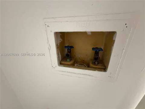 7601 E Treasure Dr 2220, North Bay Village FL - photo 9 of 21