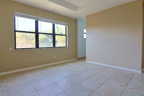 634 NE 193rd Terrace, Miami FL - photo 11 of 28