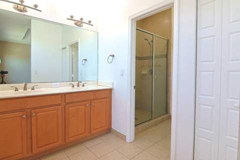 634 NE 193rd Terrace, Miami FL - photo 14 of 28