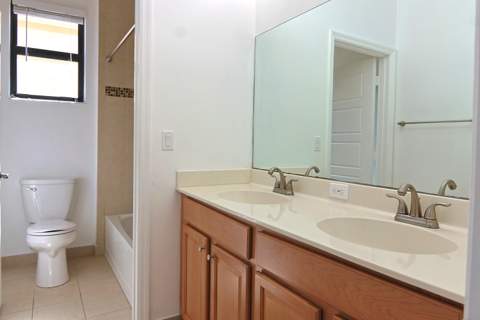 634 NE 193rd Terrace, Miami FL - photo 18 of 28