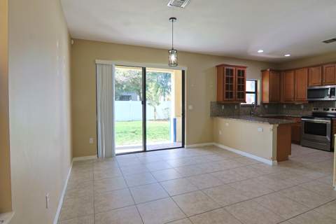 634 NE 193rd Terrace, Miami FL - photo 6 of 28