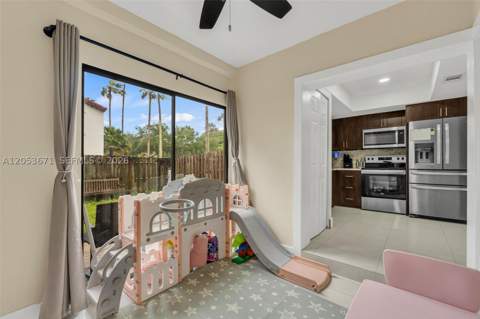 8140 SW 209th St, Cutler Bay FL - photo 23 of 38