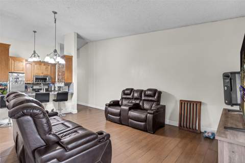 6760 NW 186th Ter, Hialeah FL - photo 11 of 34