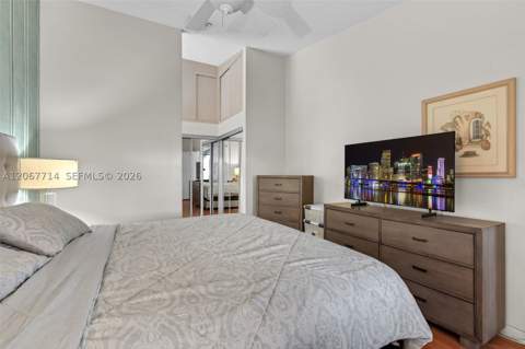 6760 NW 186th Ter, Hialeah FL - photo 13 of 34