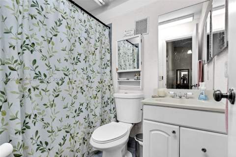 6760 NW 186th Ter, Hialeah FL - photo 23 of 34