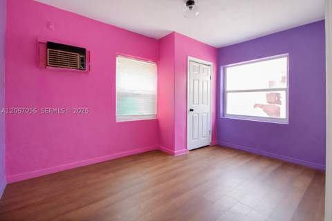 915 SW 9th Ct, Miami FL - photo 10 of 32