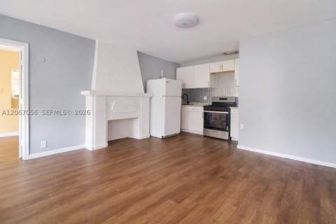 915 SW 9th Ct, Miami FL - photo 18 of 32