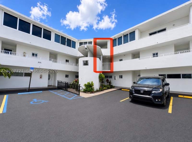 2 bedroom Condominium at 5611 W 25th Ct 8A, Savannah Apartments Condo, Hialeah — photo 3