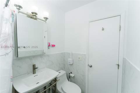 6250 NW 41st St, Virginia Gardens FL - photo 16 of 29