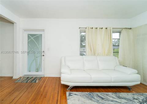 6250 NW 41st St, Virginia Gardens FL - photo 9 of 29