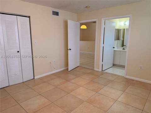 8019 Lake Dr 202, Doral FL - photo 11 of 13
