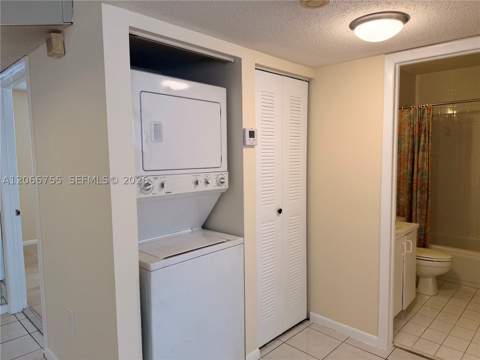 8019 Lake Dr 202, Doral FL - photo 13 of 13