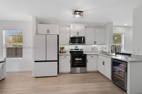 572 NE 6th Pl, Homestead FL - photo 15 of 33