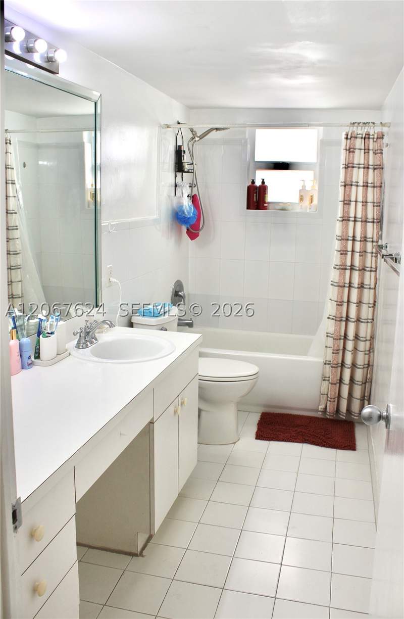 2 bedroom Condominium at 7440 Miami Lakes Dr F212, Villas Of Miami Lakes Con, Miami Lakes — photo 5