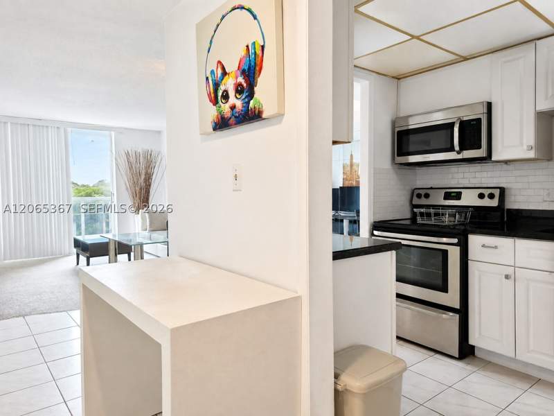 1 bedroom Condominium at 2841 NE 163rd St 608, Stratford House Condo, North Miami Beach — photo 3