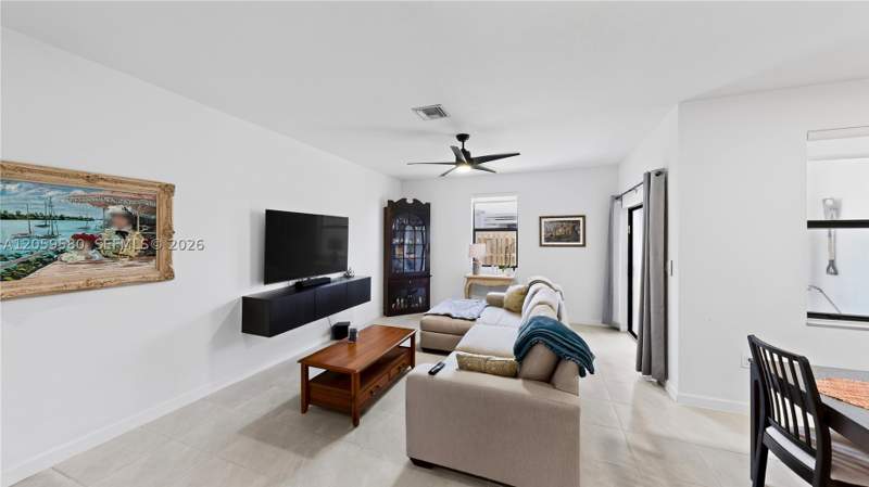 3 bedroom Townhouse at 12982 SW 286th Ter, Cambridge Estates First A, Homestead — photo 5