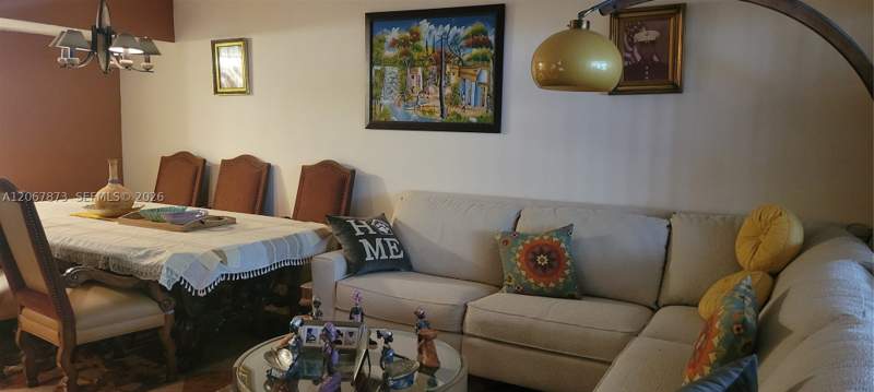 2 bedroom Townhouse at 1743 NE 141st St, Executive Manors, North Miami — photo 2