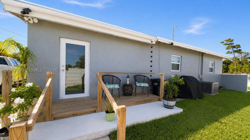 4 bedroom SingleFamilyResidence at 12400 SW 184th St, So Miami Heights Addn D, Miami — photo 4