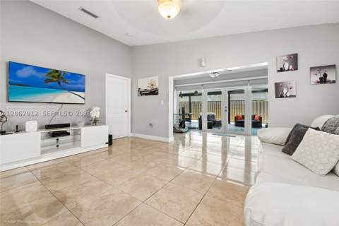 16520 SW 99th St, Miami FL - photo 6 of 17