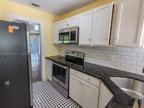 520 NE 129th St, North Miami FL - photo 14 of 23