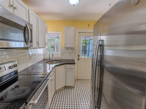520 NE 129th St, North Miami FL - photo 15 of 23