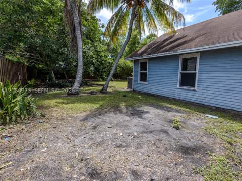 520 NE 129th St, North Miami FL - photo 20 of 23