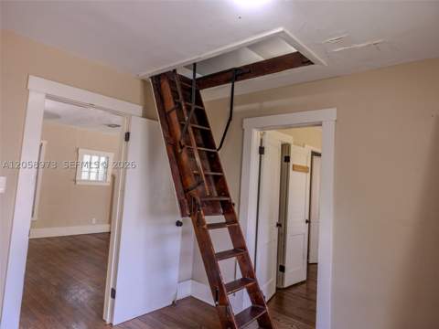520 NE 129th St, North Miami FL - photo 8 of 23
