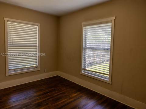 520 NE 129th St, North Miami FL - photo 9 of 23