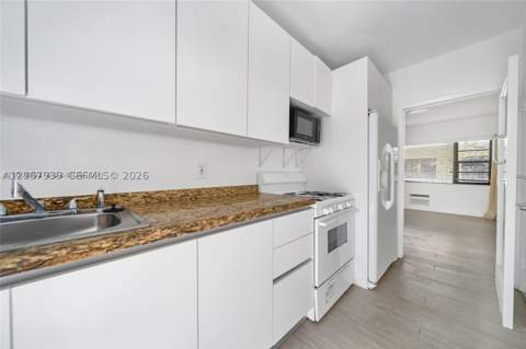 7845 NE Bayshore Ct 12A, Miami FL - photo 13 of 25