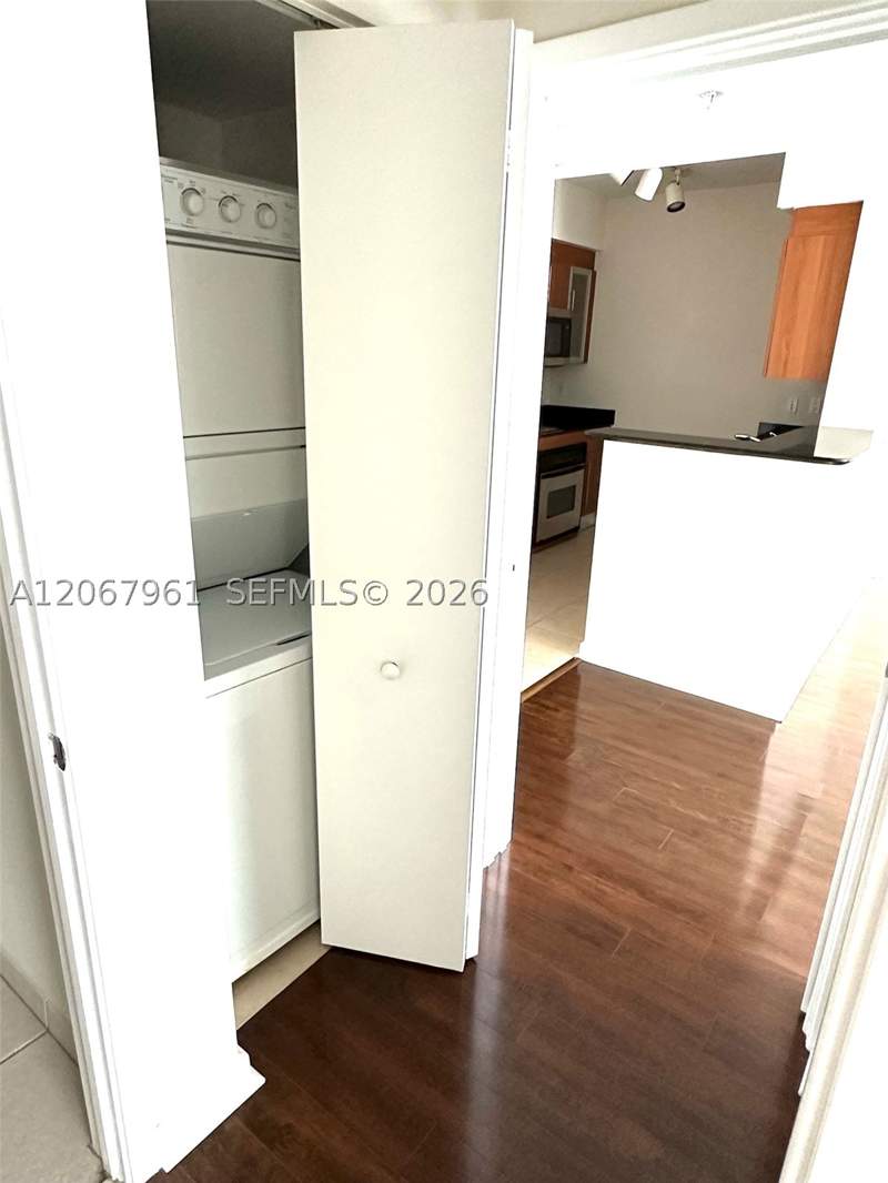 1 bedroom Condominium at 335 S Biscayne Blvd 1802, One Miami East Condo, Miami — photo 4