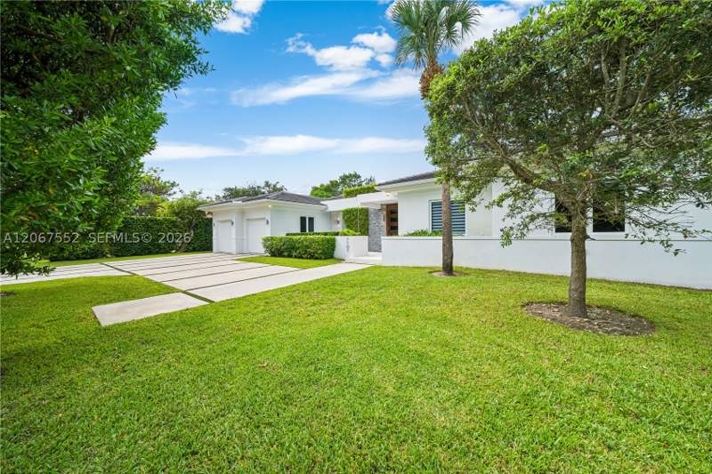 5 bedroom SingleFamilyResidence at 7101 SW 60th St, Carole Helms Manor, Miami — photo 4