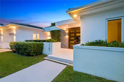7101 SW 60th St, Miami FL - photo 7 of 46