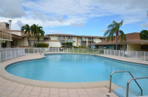 17050 NE 14th Ave 115, Miami FL - photo 19 of 26