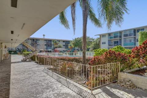 17050 NE 14th Ave 115, Miami FL - photo 22 of 26