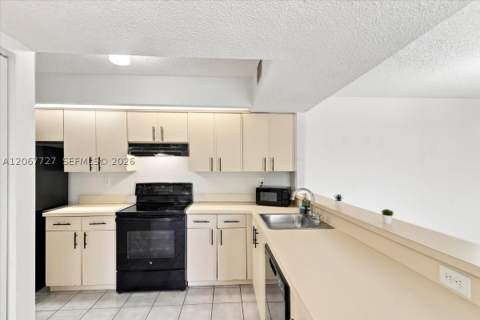 8660 SW 212th St 306, Cutler Bay FL - photo 20 of 47