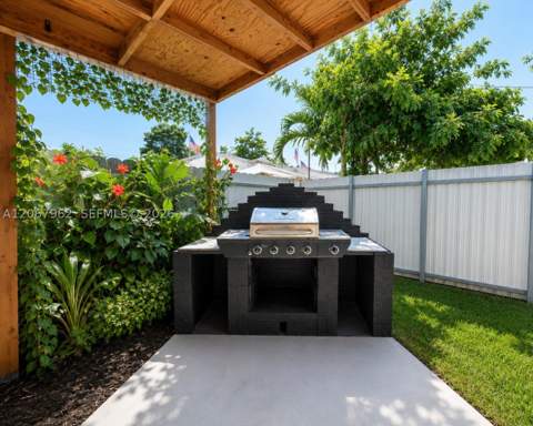 4060 SW 6th St, Miami FL - photo 17 of 19