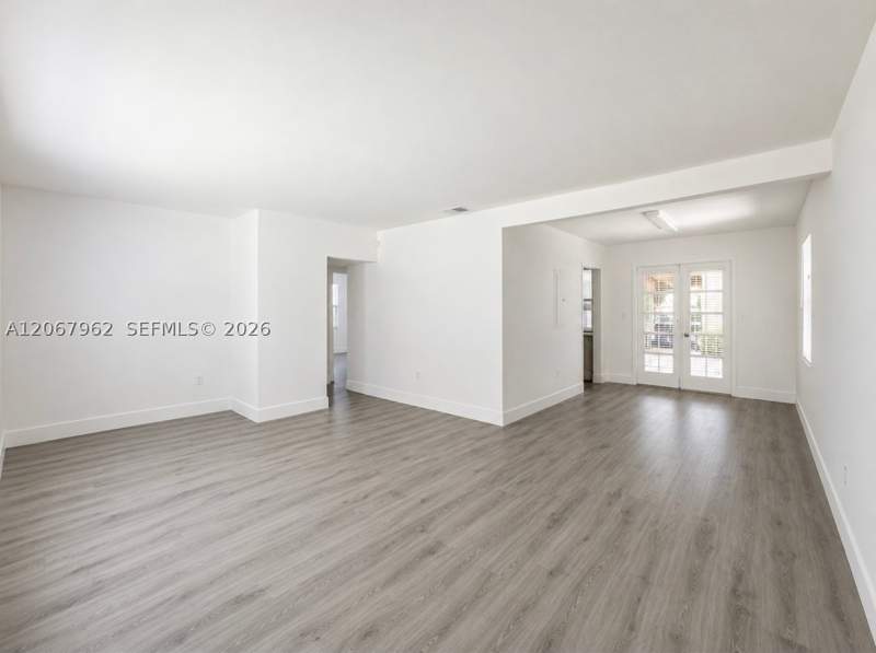 2 bedroom SingleFamilyResidence at 4060 SW 6th St, Le Jeune Place, Miami — photo 2