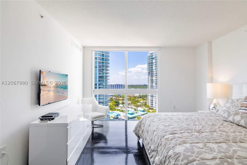 3 bedroom Condominium at 150 Sunny Isles Blvd 1-1604, St Tropez On The Bay 1 Co, Sunny Isles Beach — photo 3