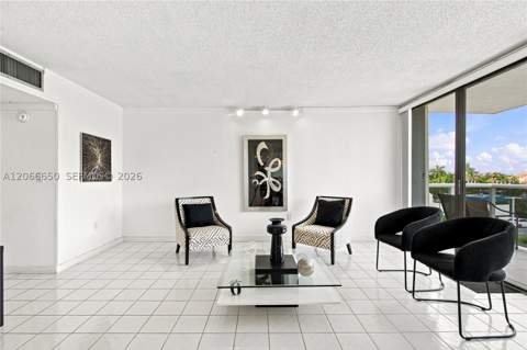 3675 N Country Club Dr 401, Aventura FL - photo 14 of 39