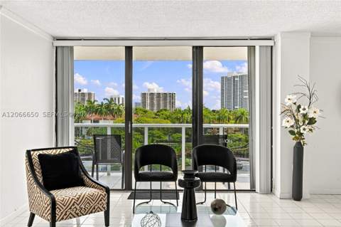 3675 N Country Club Dr 401, Aventura FL - photo 16 of 39
