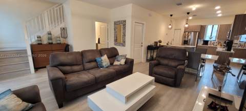 4682 NW 83rd Ave, Doral FL - photo 9 of 10