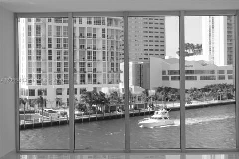 465 Brickell Av 502, Miami FL - photo 13 of 29